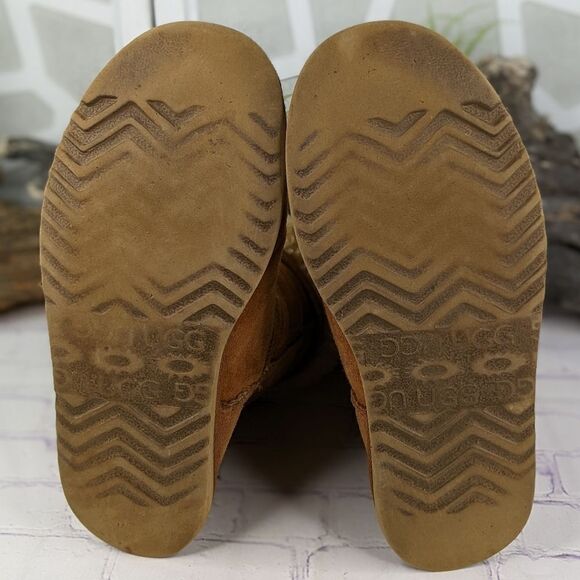 UGG Classic Tall 5815 Boot - Picture 6 of 10